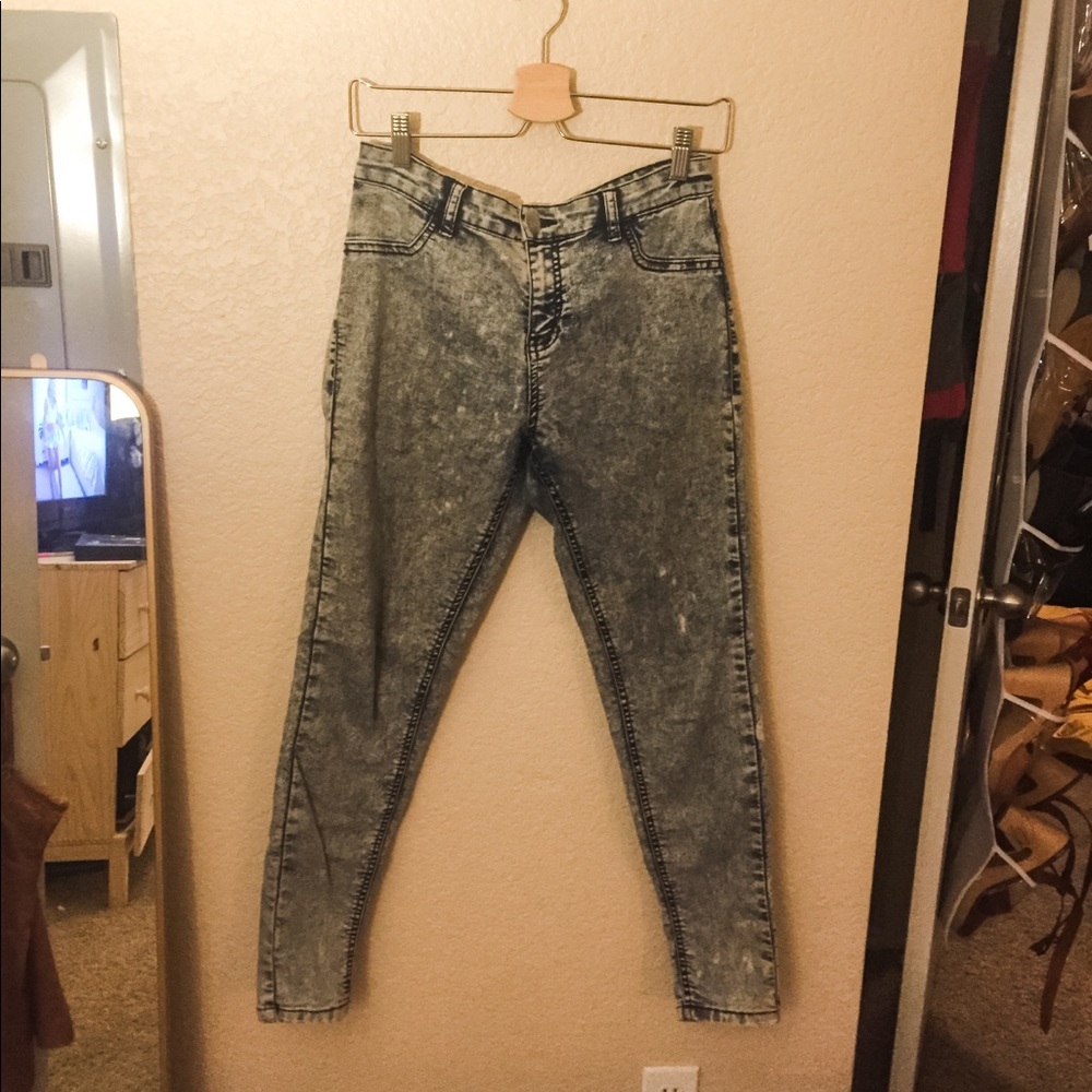 Acid Wash Jeans